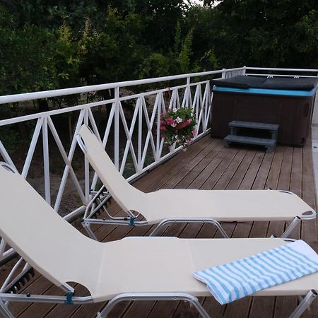 Apartmán Luxury Fani House Next To Harbor Area With Jacuzzi Paphos Exteriér fotografie